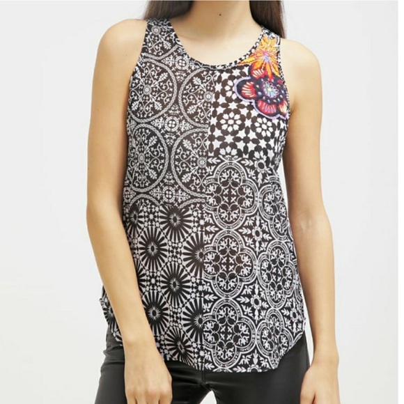 Desigual Top Black White Print Embroidered Beaded Sequin Sheer Sleeveless Small - Picture 3 of 10
